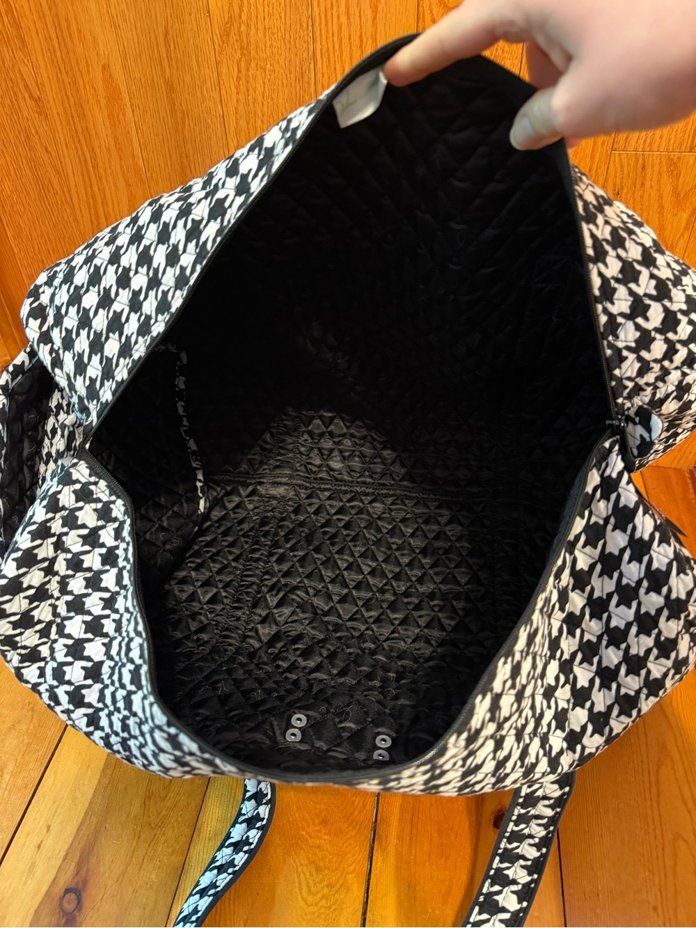 Vera Bradley Large Duffel Bag: Houndstooth - Picture 4 of 7